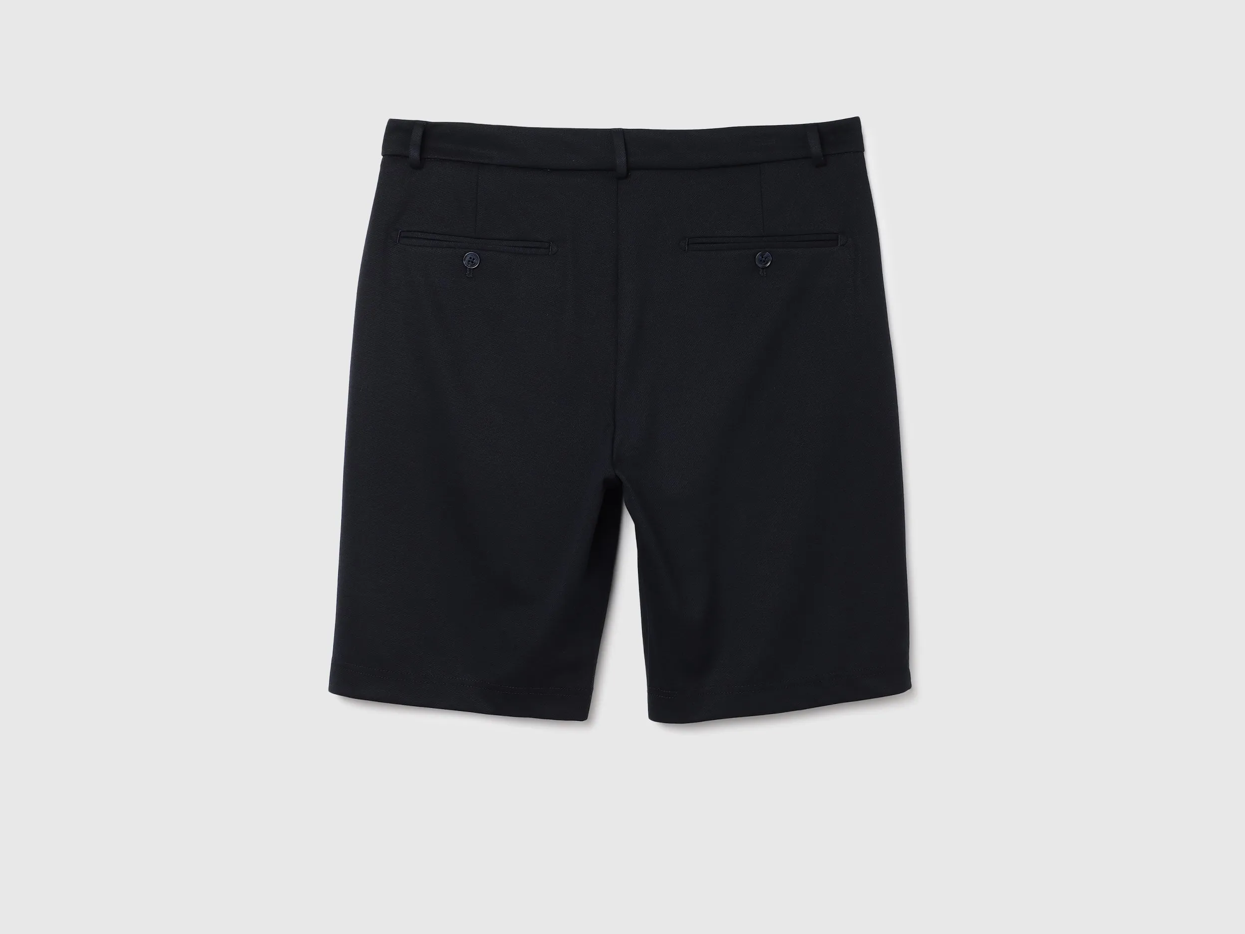 Solid Pattern Slim Fit Shorts