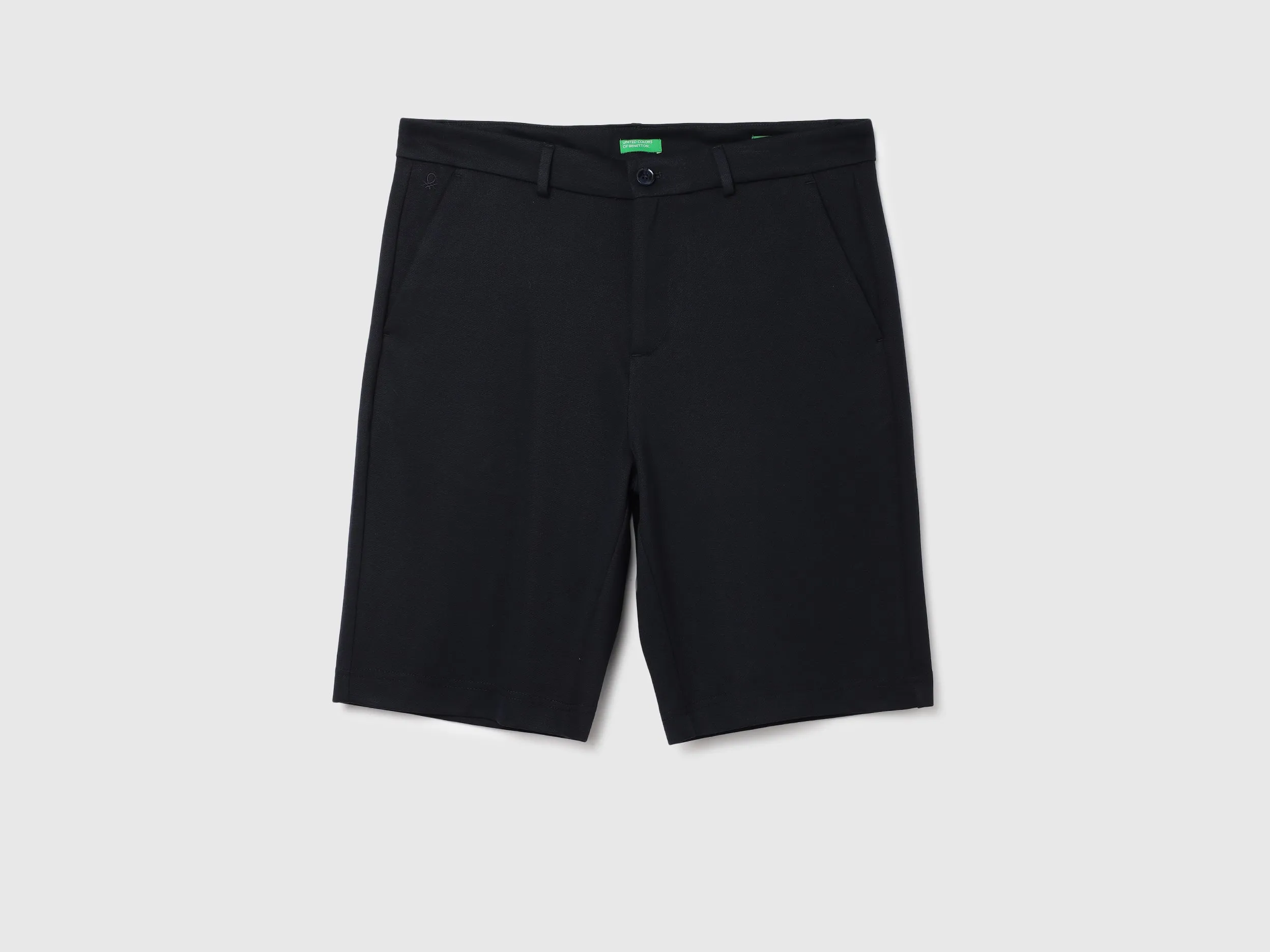 Solid Pattern Slim Fit Shorts