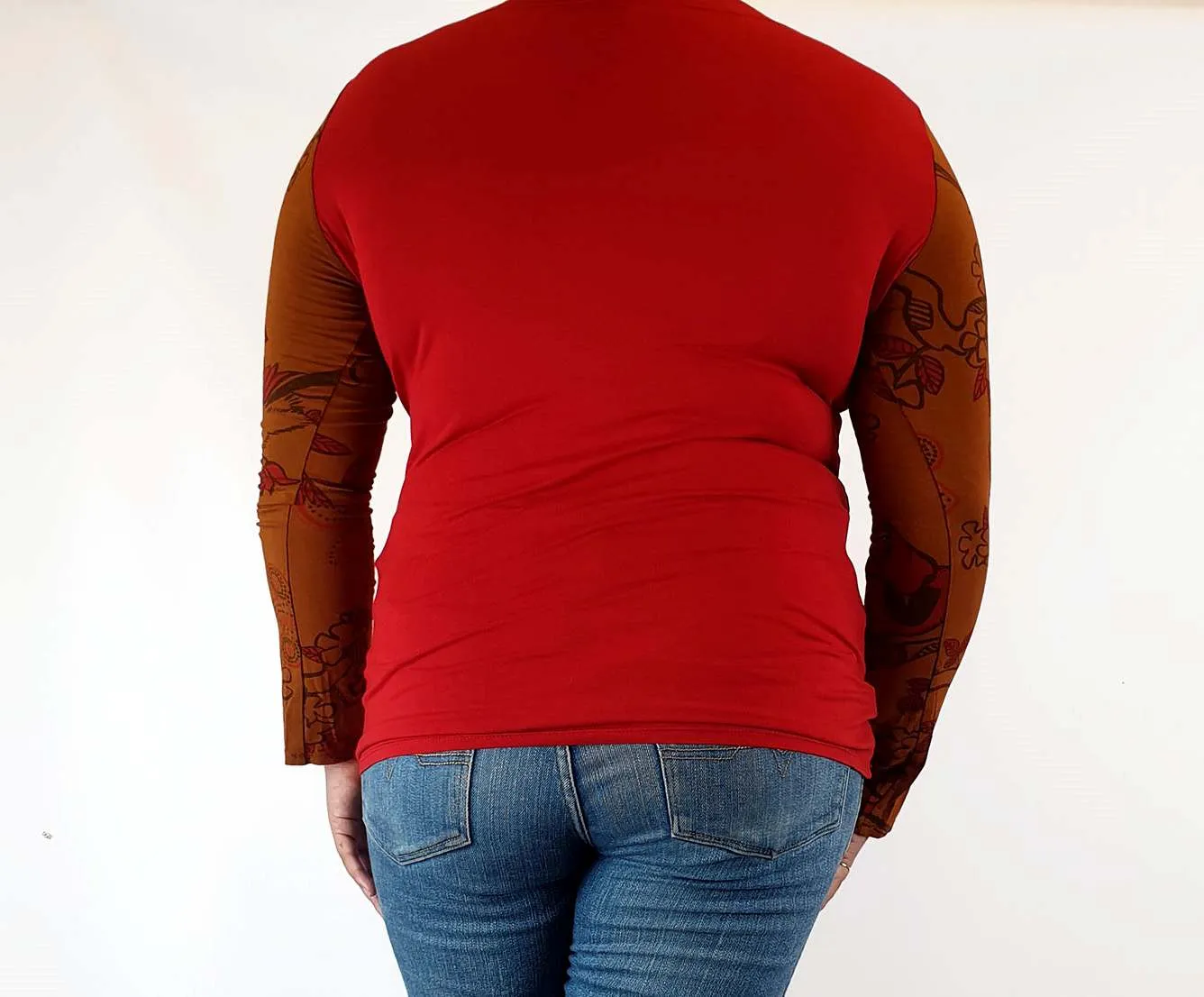 Upstream by Megan Salmon red print long sleeve top size 14