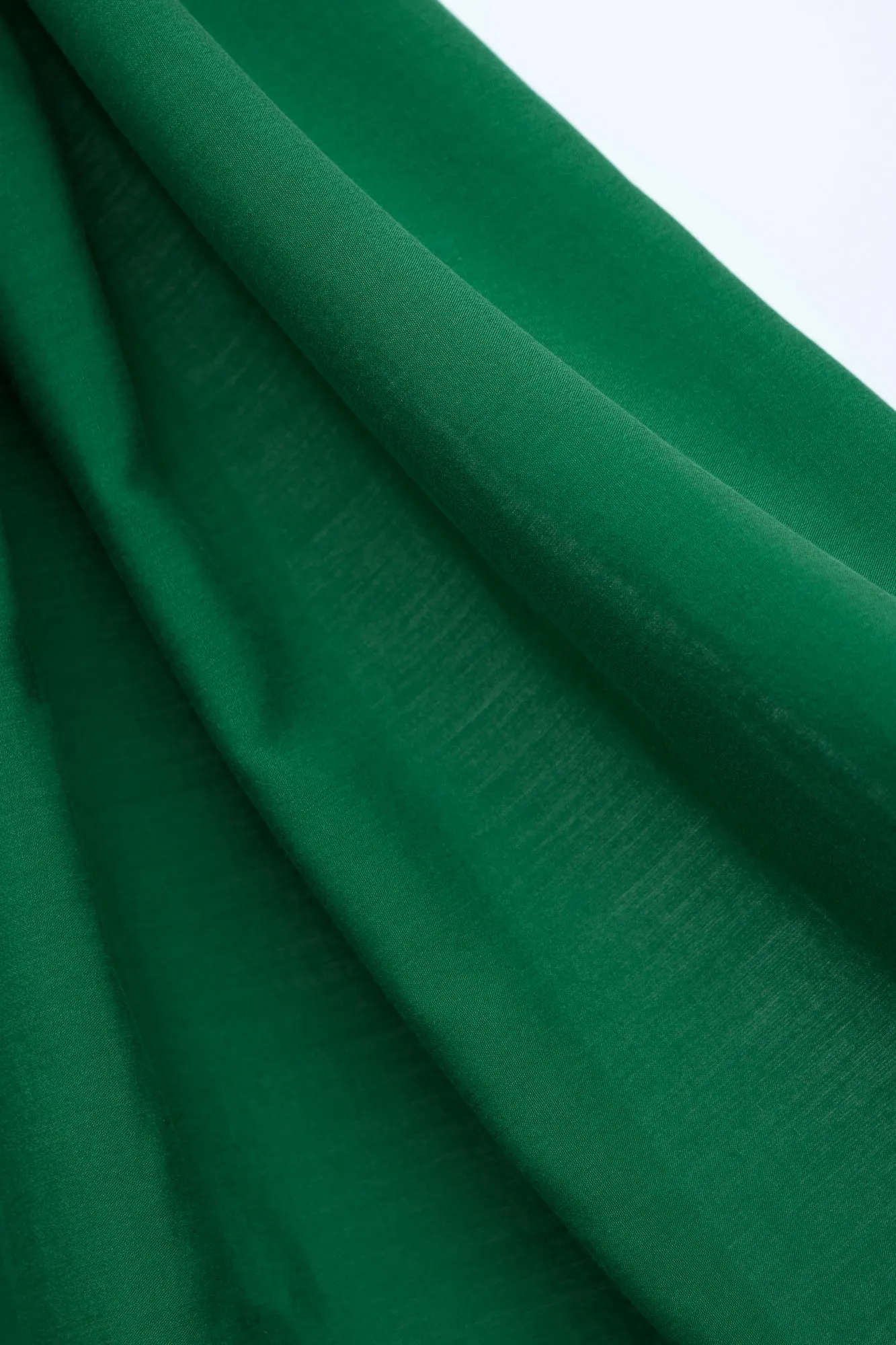 VIDA VOILE • TENCEL™ fibres • Frog $38.00/metre
