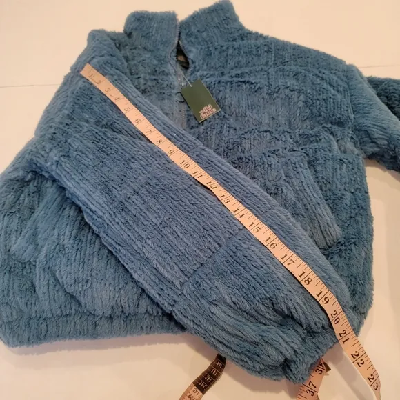 Wild Fable Faux Fur Corduroy Puffer Jacket Soft Feather Fluff Crop Turquois NWT!