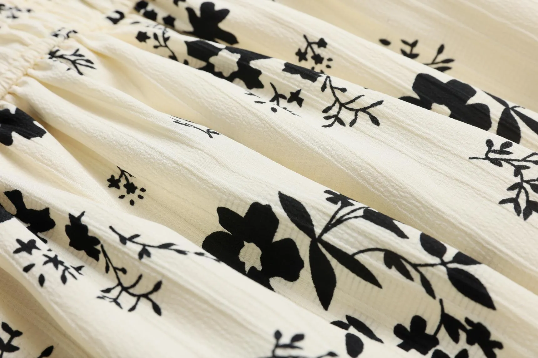 Women's Long Sleeve Maxi Dress with Charming Floral Design