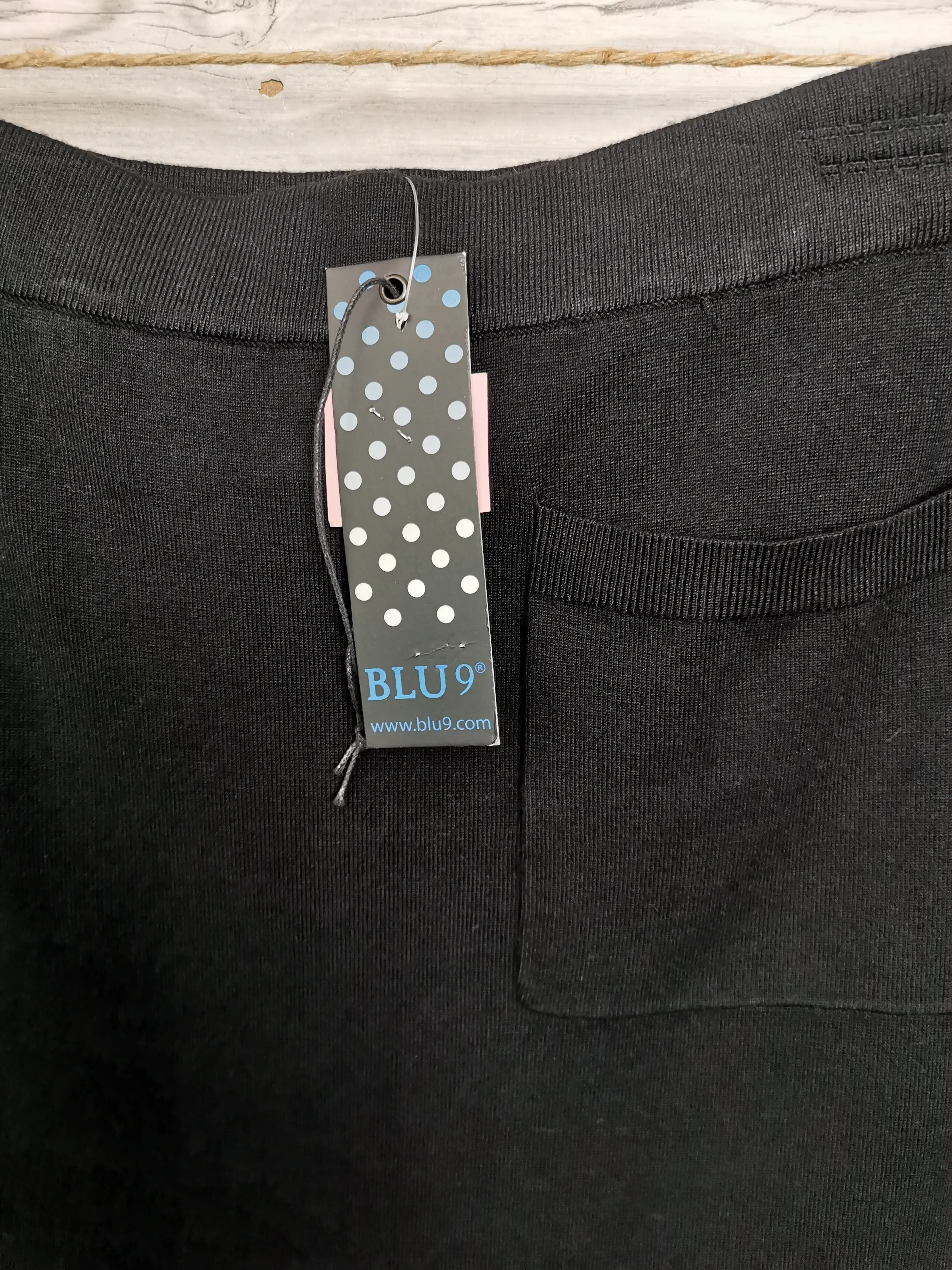 WOMENS SIZE LARGE - BLU9, Midi Length, Soft Knit Skirt NWT B34